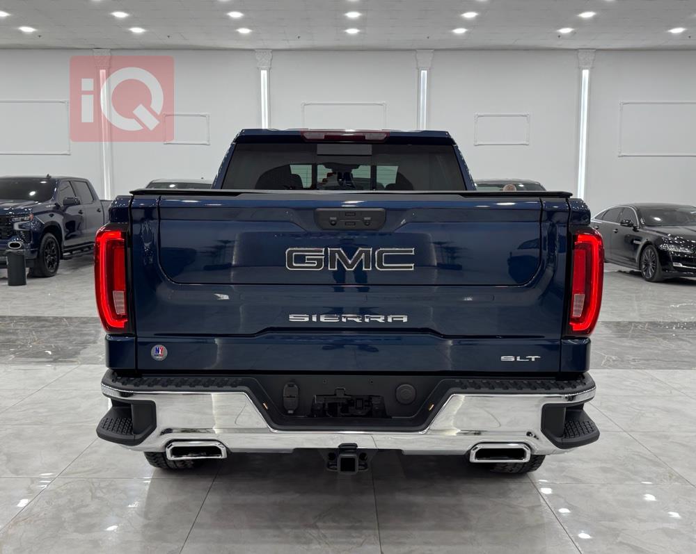 GMC Sierra